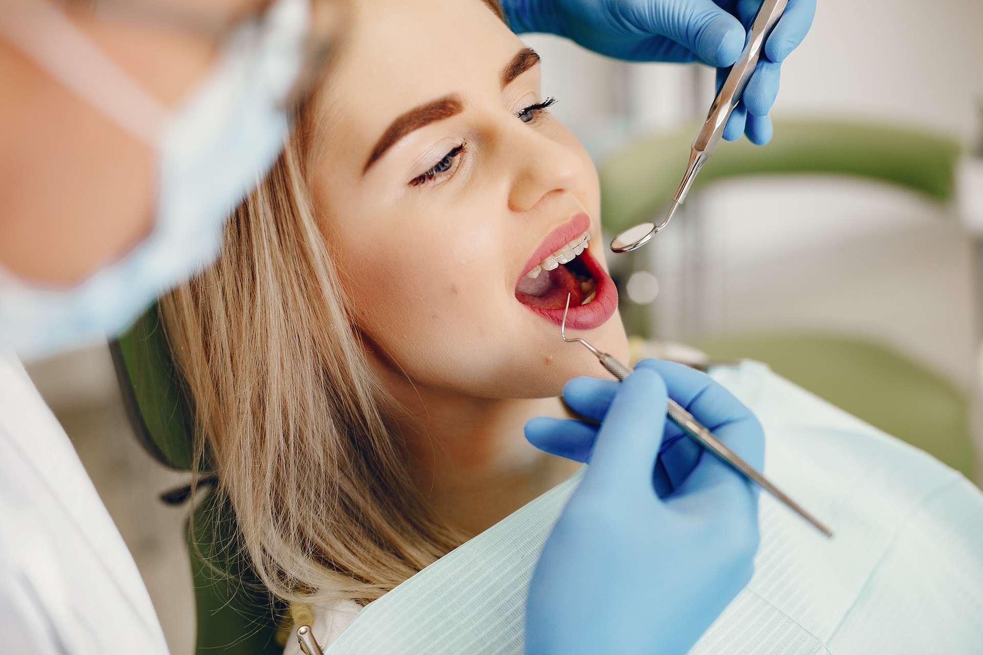 Complication Insure covers expenses related to problems that could be associated with dental procedures.